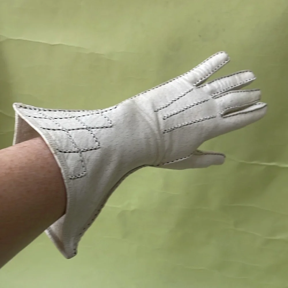 Vintage cream long leather gloves